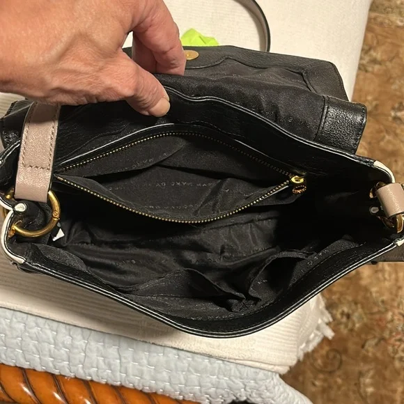 Marc Jacobs color block adjustable strap crossbody black, cream, grayish-/taupe - Picture 12 of 17